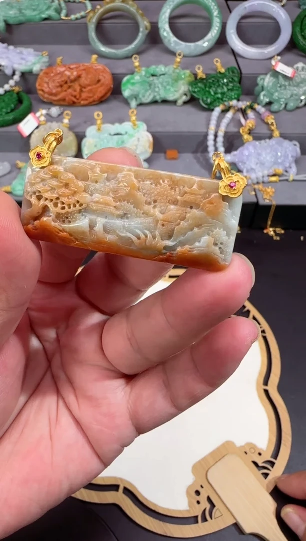 【闪购商品】翡翠颈饰未镶嵌牌子