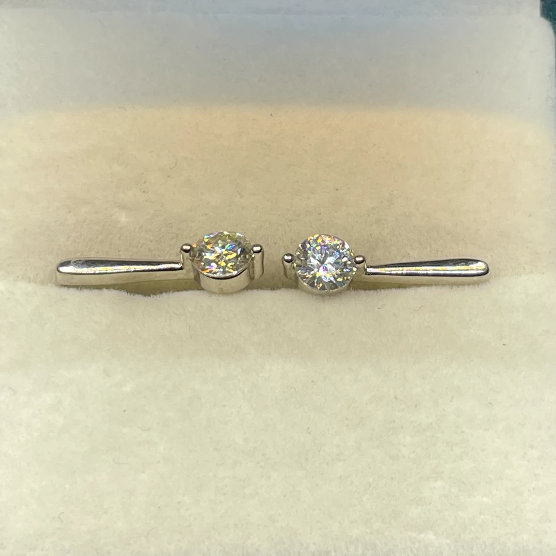 【Vivia】甄选 K白高跟鞋耳钩0.5CT