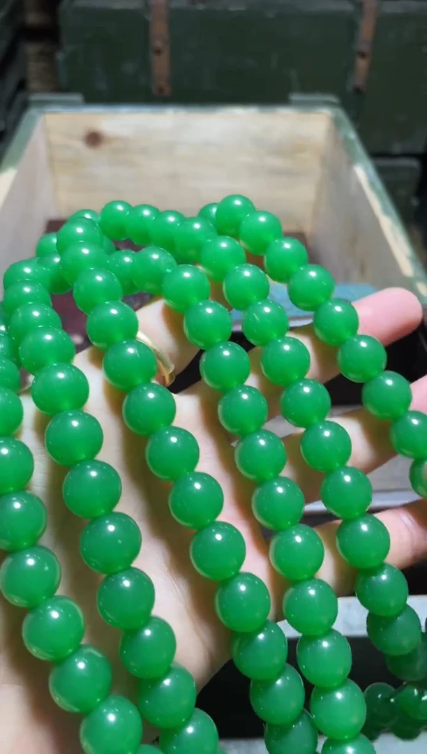 【闪购商品】菠菜绿项链1条卡1.2