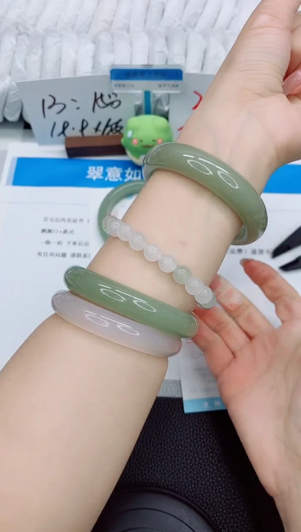 石英质玉手镯未镶嵌a159-59