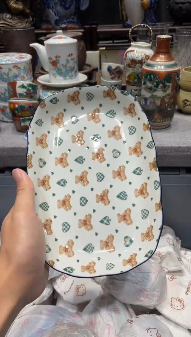 瓷片泰迪熊长盘子