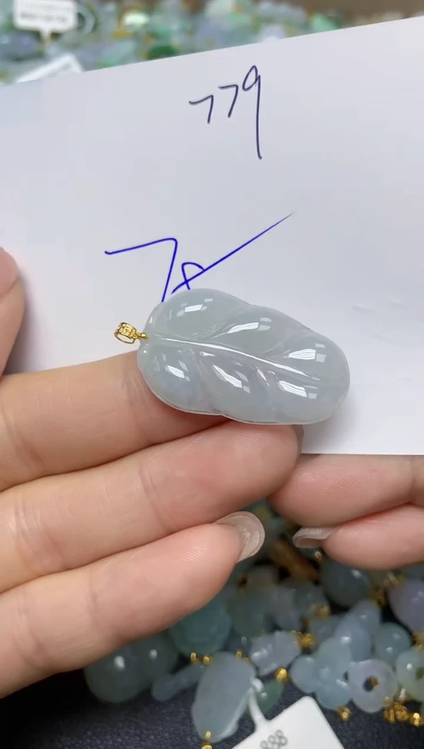 【闪购商品】翡翠挂件18K金镶嵌 天然翡翠A货