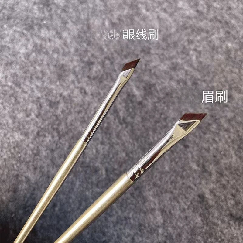巨巨巨好用!银月款斜角眼线刷扁平镰刀化妆刷新手画眼线软毛便携