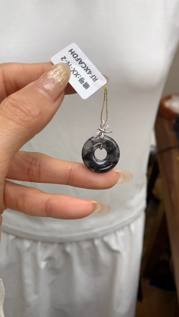 【闪购商品】翡翠颈饰18K金镶嵌甜甜圈