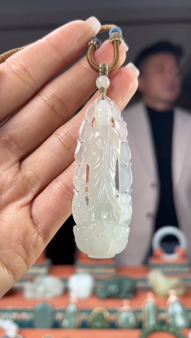 颈饰未镶嵌和田玉佩佩