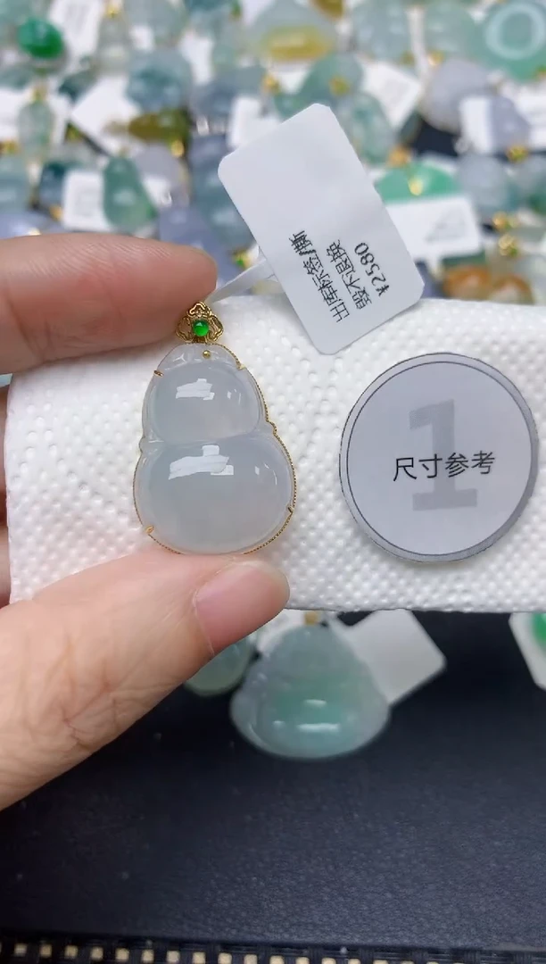 颈饰18K金镶嵌翡翠天然缅甸A货翡翠