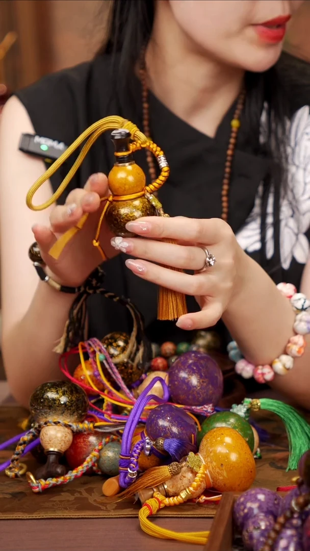 226易林大漆开口小葫芦----168