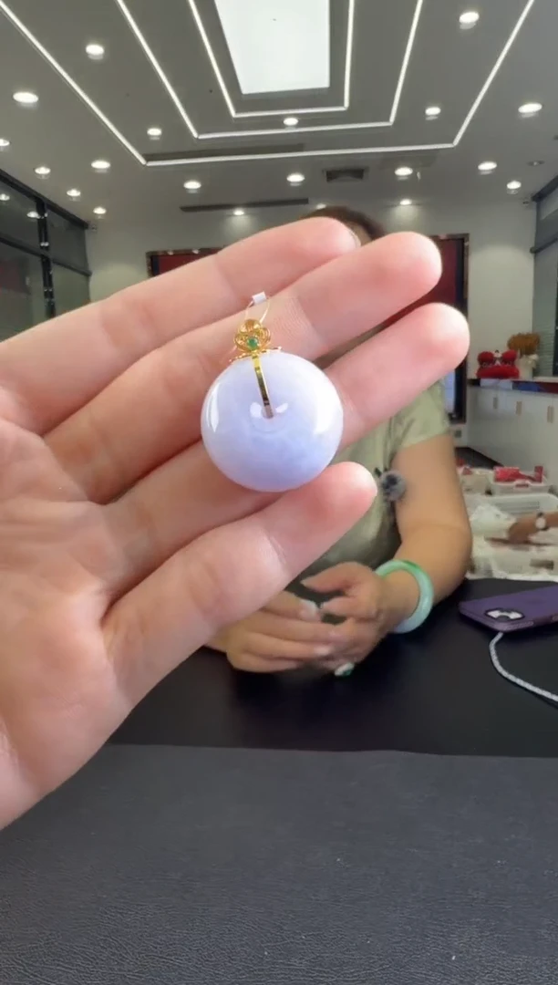 翡翠18K金镶嵌颈饰挂件