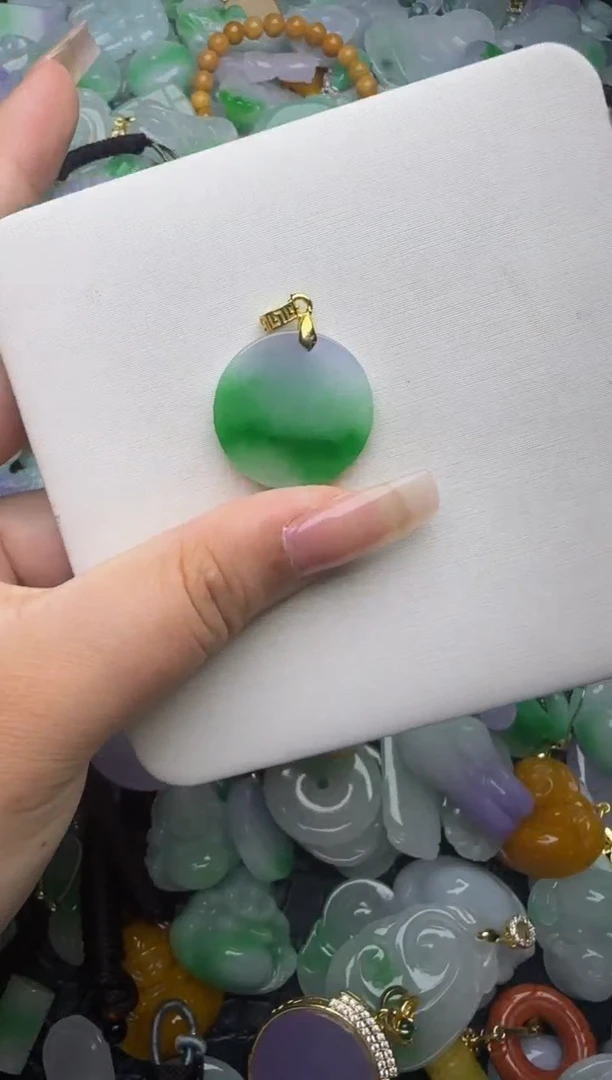 翡翠未镶嵌颈饰天然缅甸翡翠吊坠