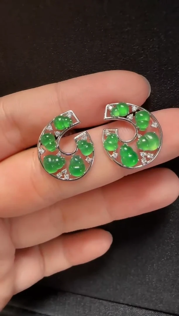 18K金镶嵌翡翠耳饰545葫芦一对