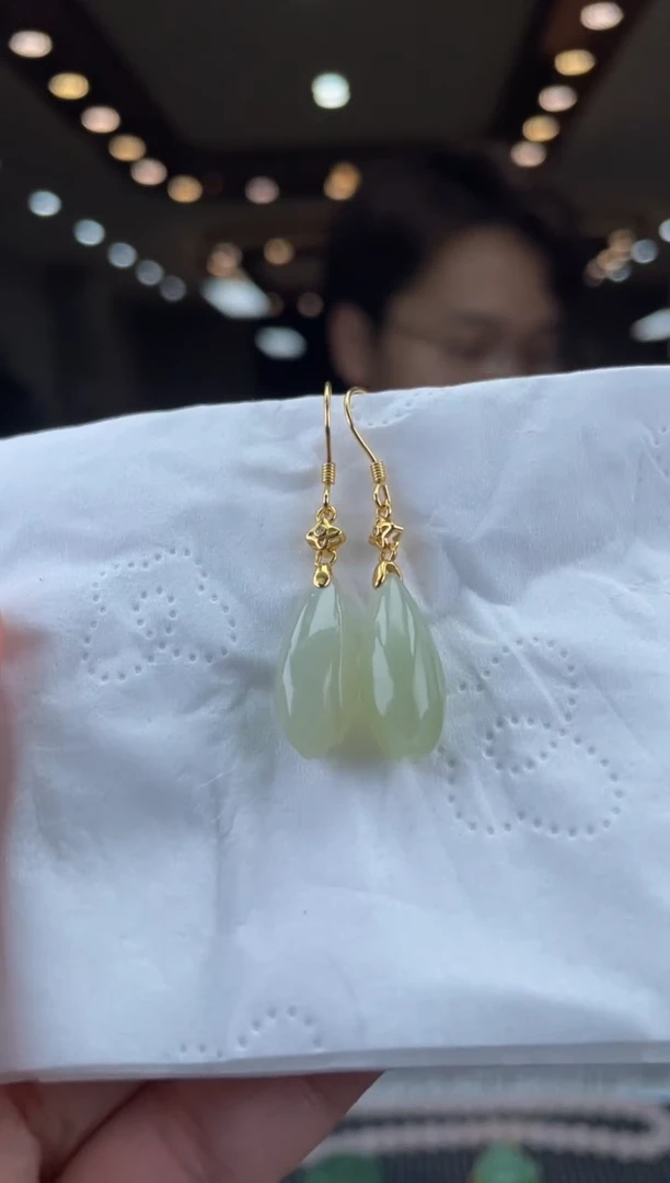 【闪购商品】和田玉耳饰银S925镶嵌天然和田玉多样性发其一