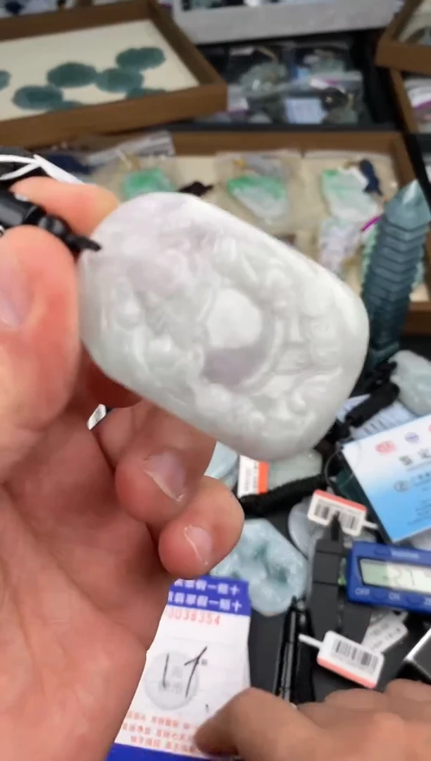 【闪购商品】翡翠颈饰未镶嵌  天然翡翠，一物一图