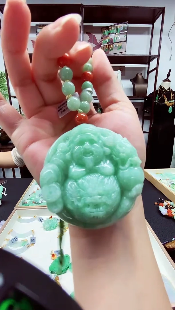 翡翠未镶嵌颈饰翡翠吊坠