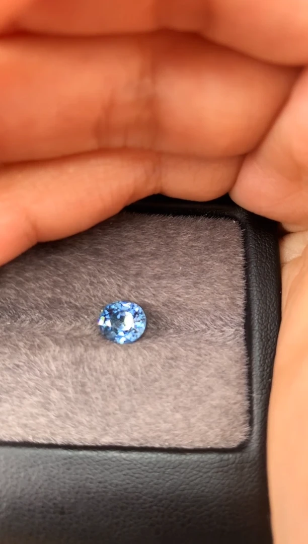 未镶嵌裸石定制尖晶石椭圆型 紫蓝色调 1.93ct