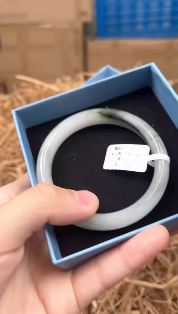 未镶嵌手镯石英质玉A0644