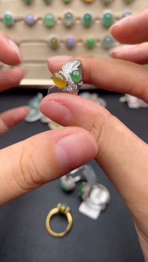 银S925镶嵌戒指翡翠一物一证一礼盒