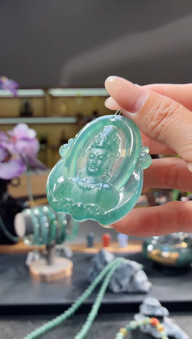 吊坠(不含链)未镶嵌翡翠观音首