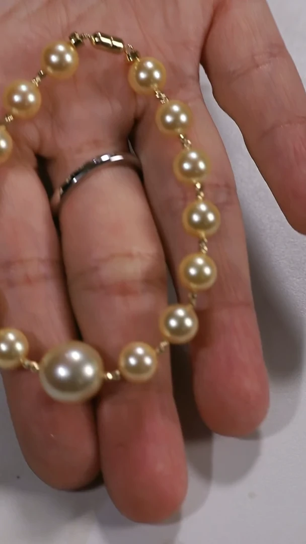 18K金镶嵌手链海水珍珠金珠搭配羽皇金手链