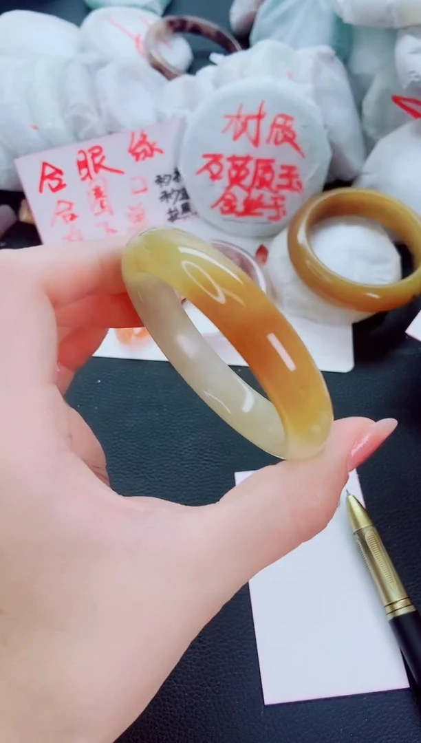 石英质玉手镯未镶嵌M220-53-54