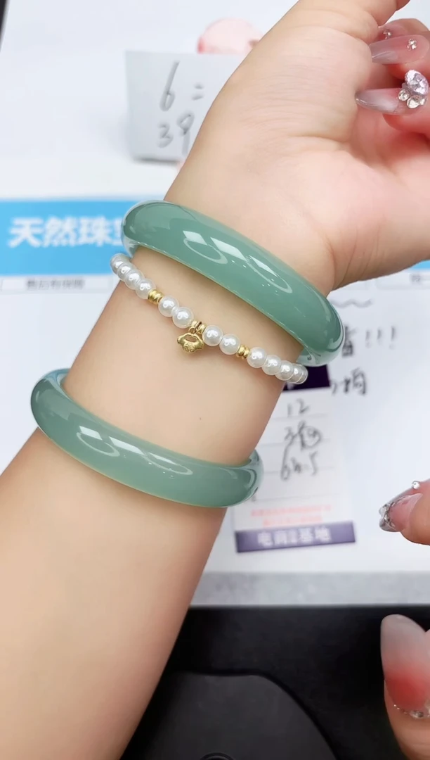 石英质玉手镯未镶嵌12-63.5