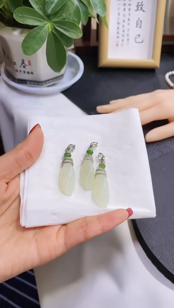 【闪购商品】和田玉吊坠(不含链)银S925镶嵌93吊坠*多样性仅发其一