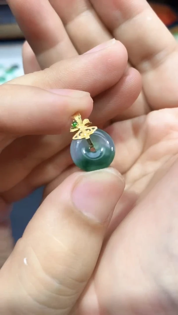 翡翠18K金镶嵌颈饰250602213