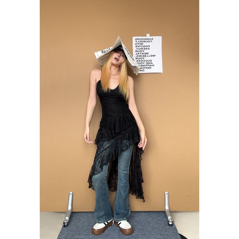 辣妹气质甜辣风荷叶边蕾丝不规则吊带长裙高腰百搭做旧休闲牛仔裤