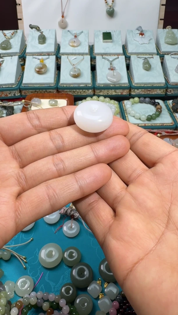 【闪购商品】和田玉颈饰未镶嵌27.7*13