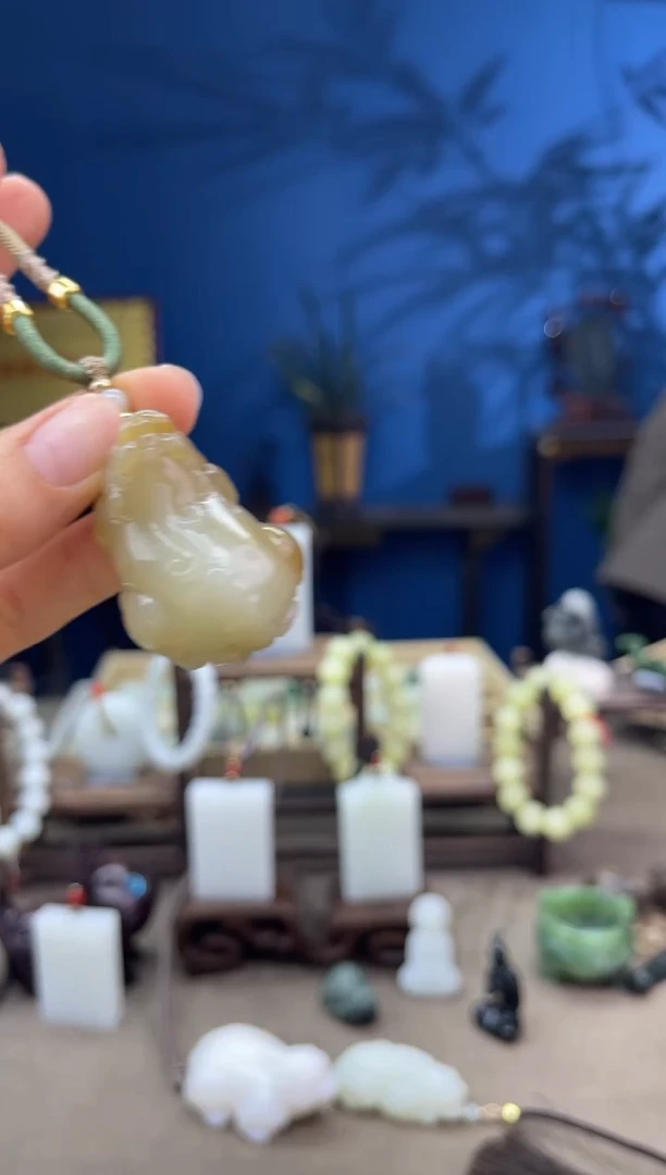 【闪购商品】和田玉颈饰未镶嵌1