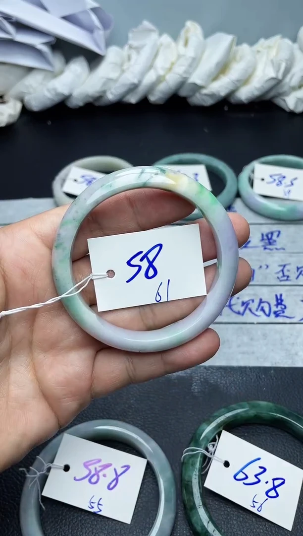 未镶嵌手镯翡翠61