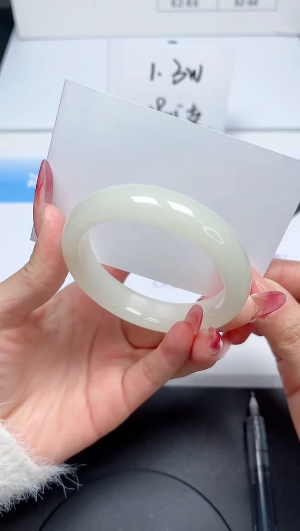 【闪购商品】石英质玉手镯未镶嵌045/54