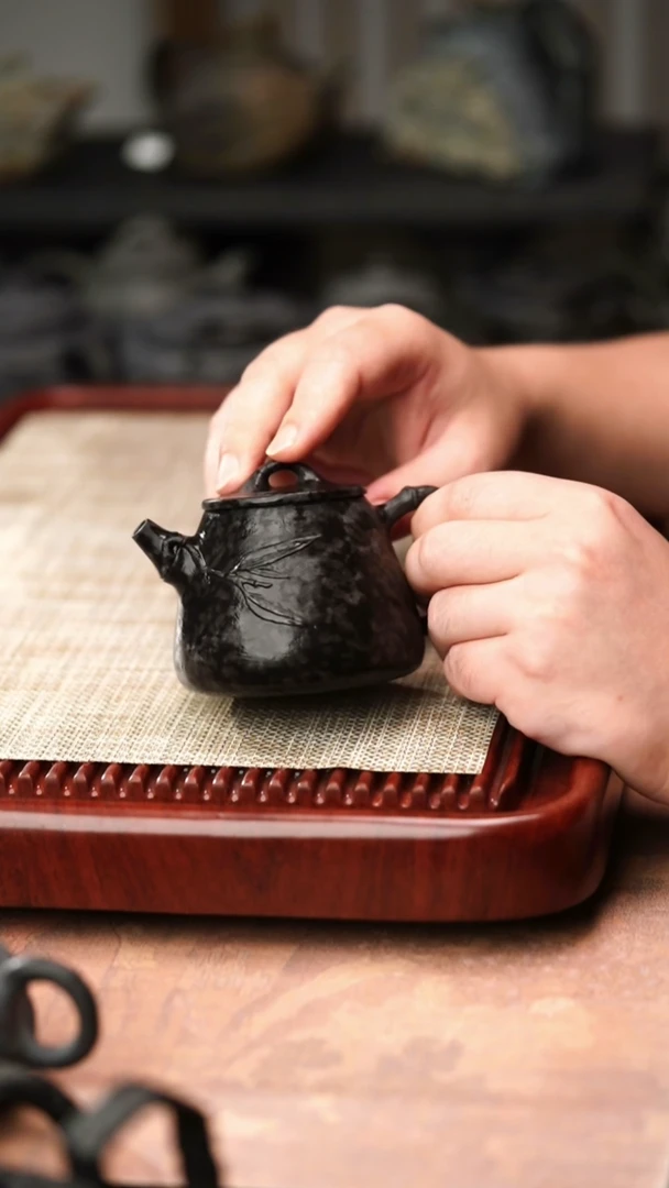 归玉堂冰碛岩重工雕刻竹节高瓢壶200cc