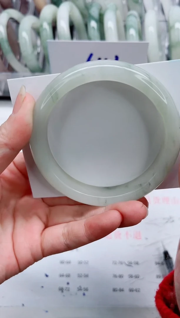 【闪购商品】石英质玉手镯未镶嵌A288-60