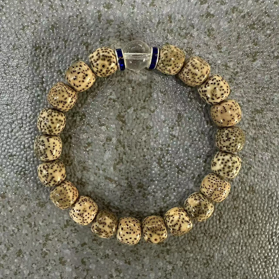 P131 星月菩提单圈手串（0.9cm*1.0cm）