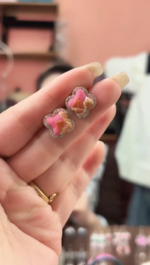 织绣艺枝独绣手工饰品205