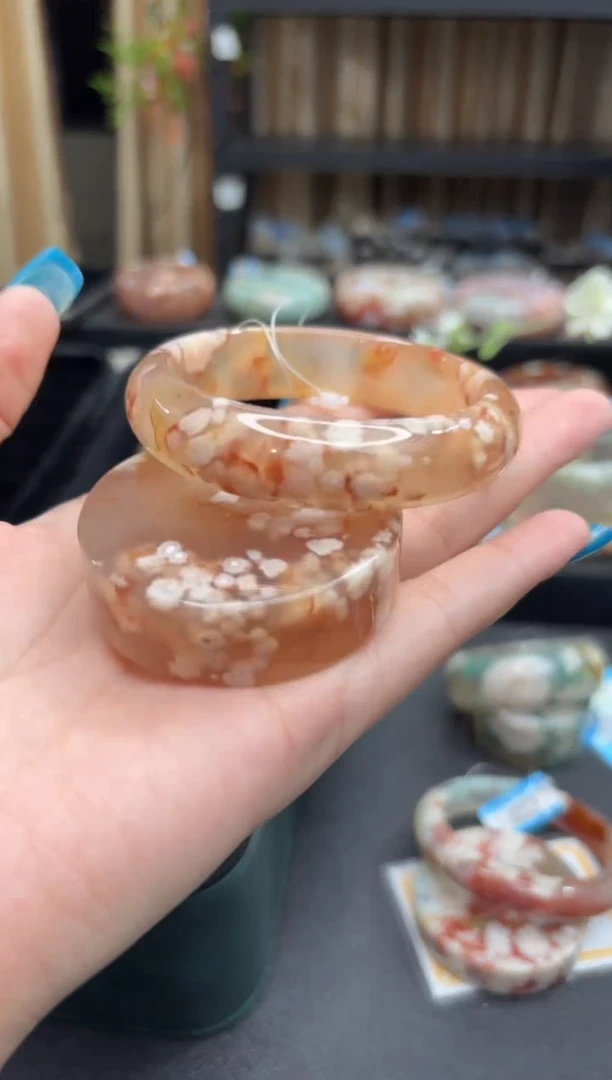 未镶嵌手镯石英质玉166(56圈赠送镯心)