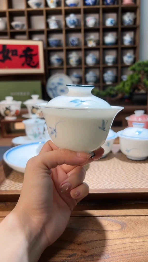 【闪购商品】手绘玉兰花大二才盖碗