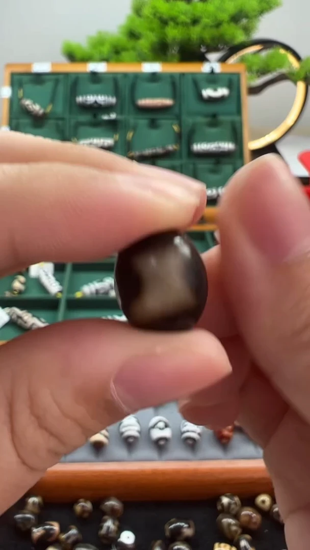 玛瑙/玉髓（覆膜）颈饰未镶嵌18.（微瑕随机发货）