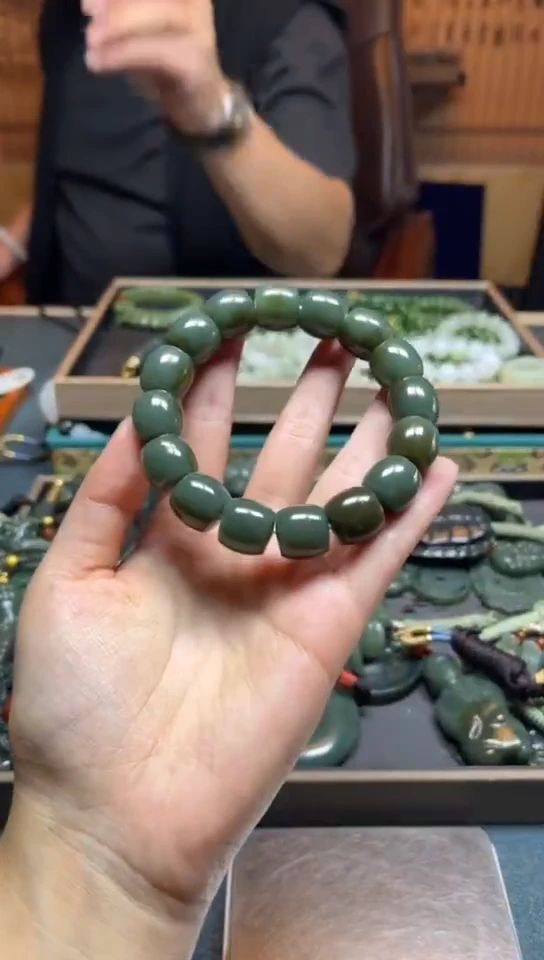 颈饰未镶嵌和田玉拍一发一