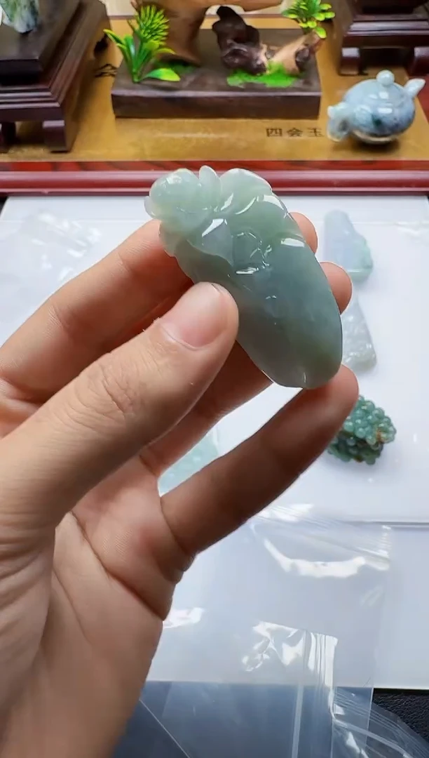 吊坠(不含链)未镶嵌翡翠1