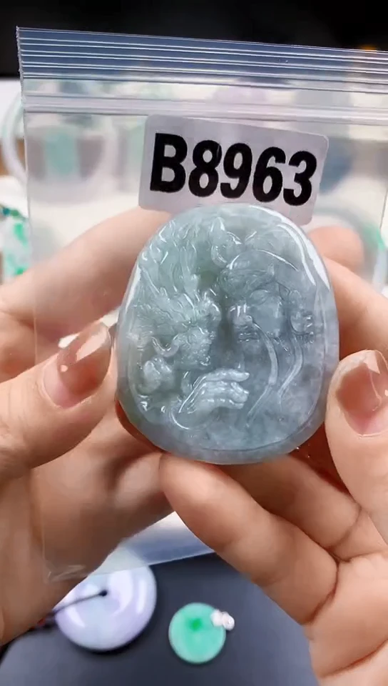 颈饰未镶嵌翡翠天然翡翠吊坠挂件
