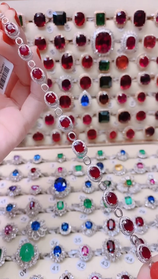 18K金镶嵌手链红宝石1