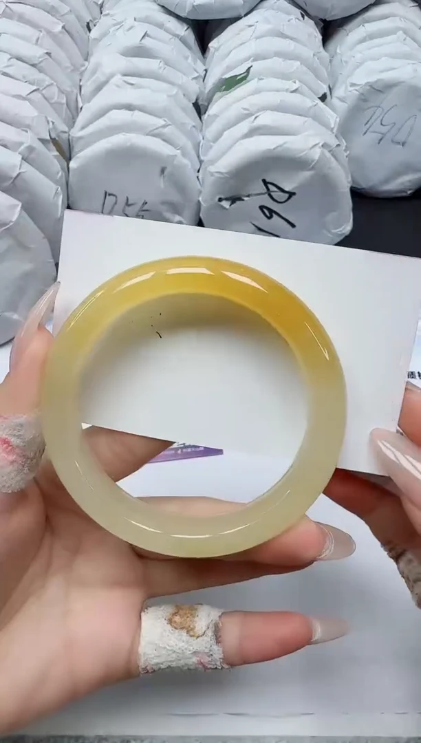 石英质玉手镯未镶嵌158