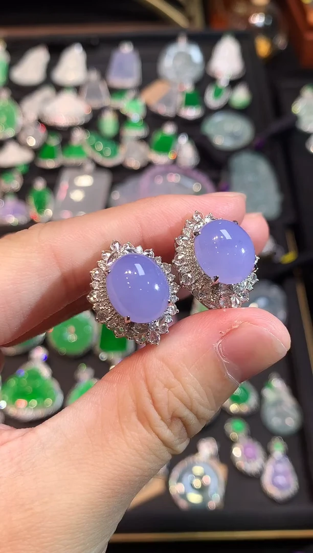 18K金镶嵌翡翠耳饰紫罗兰冰紫大蛋面耳包