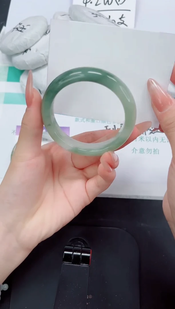 石英质玉手镯未镶嵌152-54