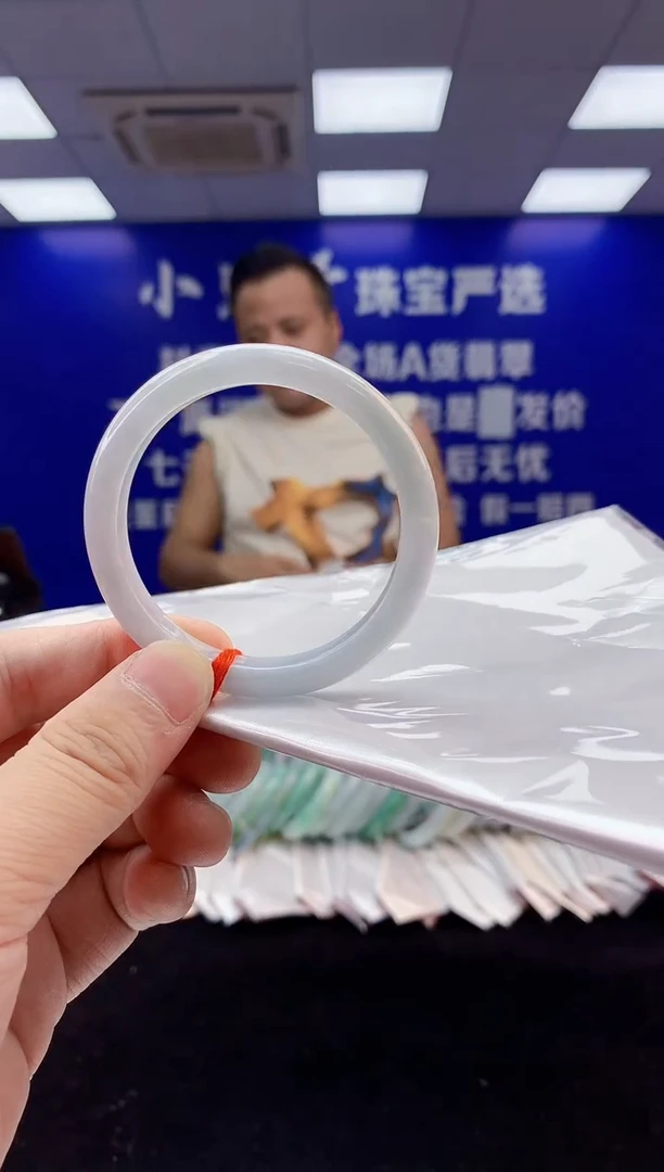 翡翠手镯未镶嵌1天然A货缅甸翡翠默认有瑕