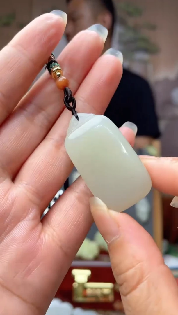 和田玉未镶嵌颈饰拍一发一