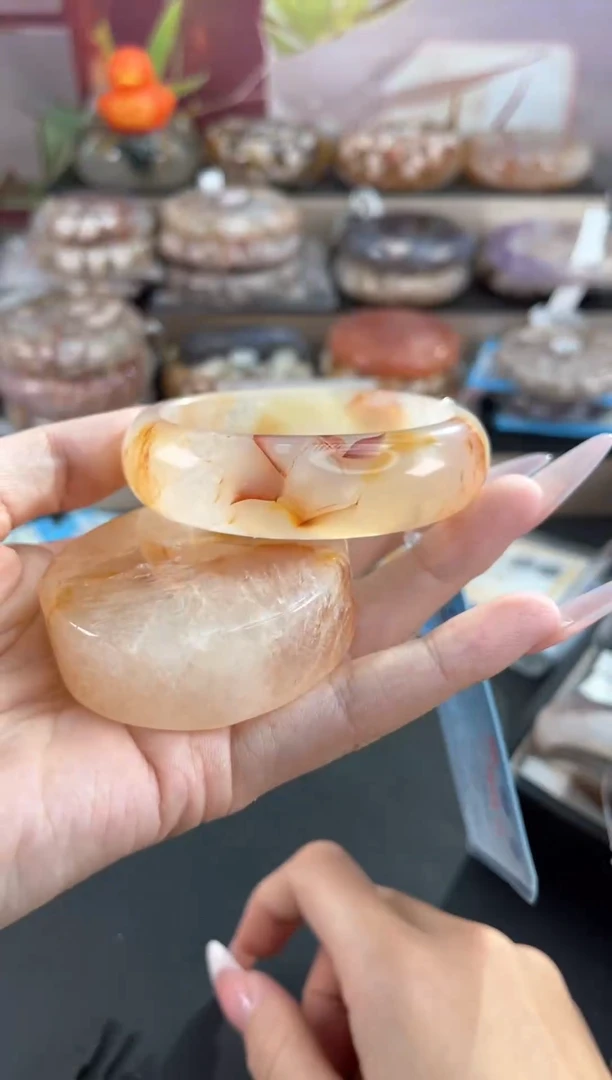 未镶嵌手镯石英质玉57