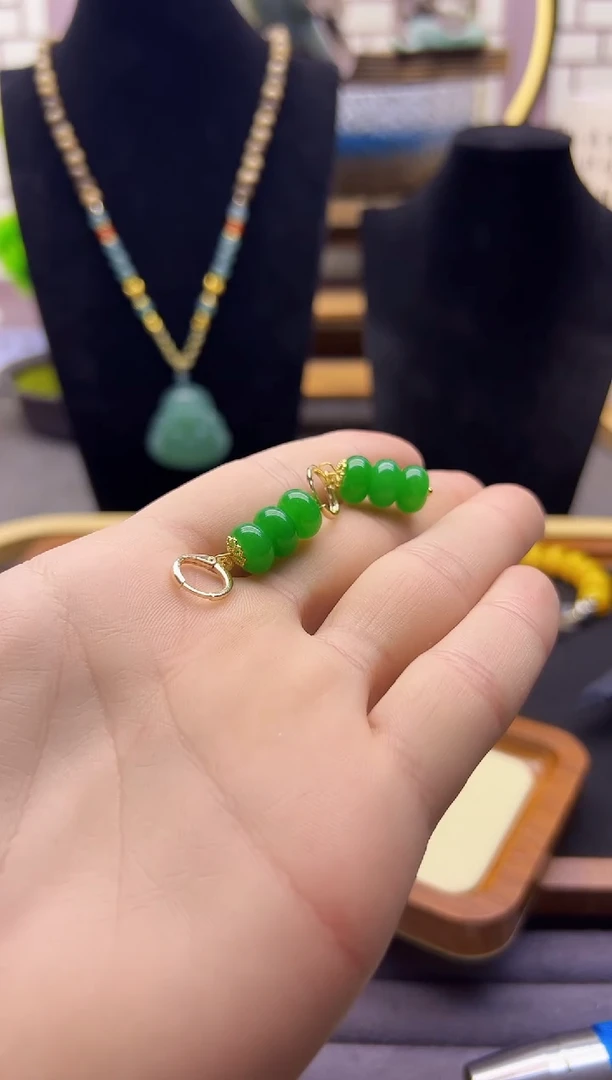 翡翠14K金镶嵌耳饰E459