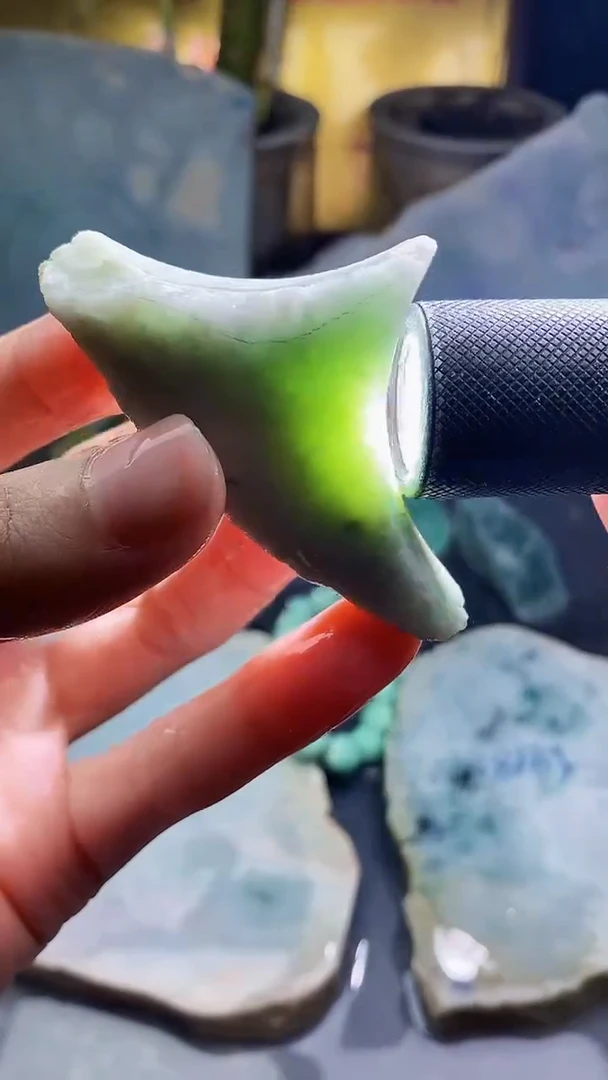 未镶嵌挂件翡翠小雨205